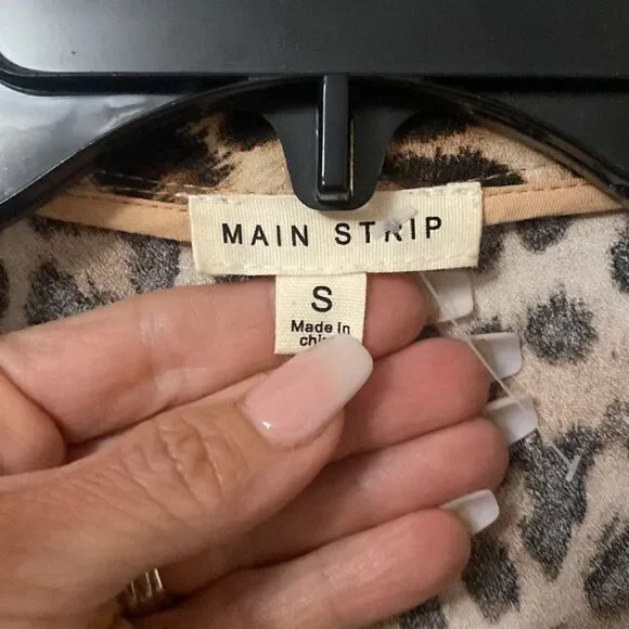 Main Strip Robe  - Picture 4 of 6